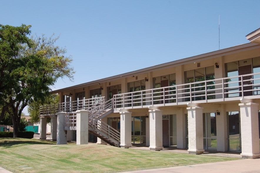 201 E Southern Ave, Tempe, AZ to rent - Primary Photo - Image 1 of 30