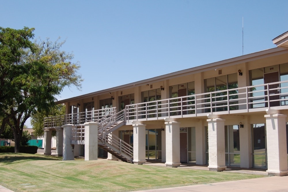 201 E Southern Ave, Tempe, AZ to rent Primary Photo- Image 1 of 31