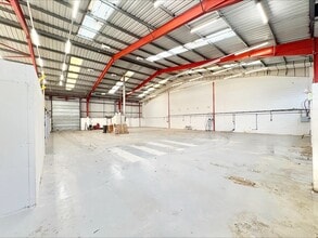 Peel Street, Oldham to rent Interior Photo- Image 2 of 5