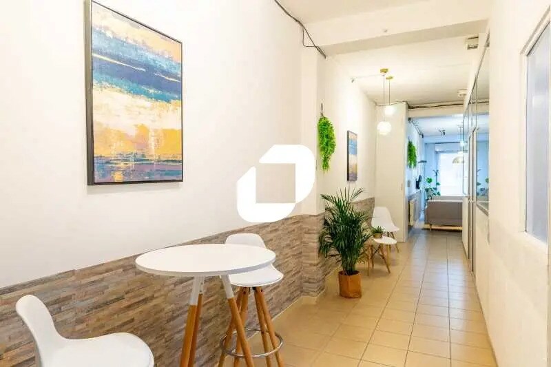 Office in Clamart to rent - Interior Photo - Image 2 of 8