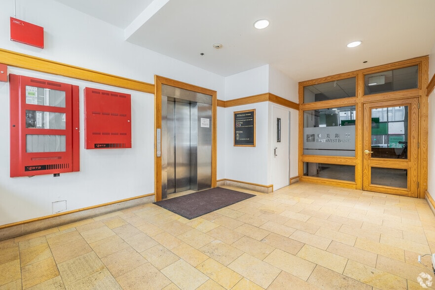 68 Harrison Ave, Boston, MA to rent - Building Photo - Image 3 of 22