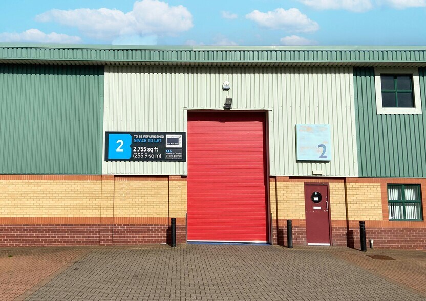 8 Hiron Way, Warwick to rent - Building Photo - Image 1 of 8