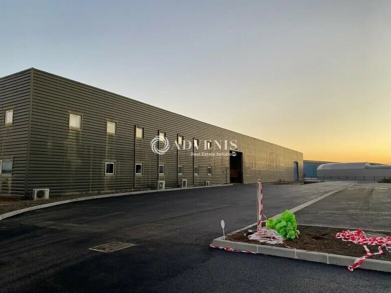Light Industrial in Blanquefort for sale - Building Photo - Image 1 of 8