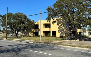 2111 S Ridgewood Ave, South Daytona, FL for rent Building Photo- Image 1 of 9