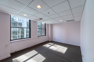 180 N Michigan Ave, Chicago, IL to rent Building Photo- Image 2 of 3