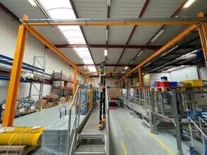 Industrial in Buc for sale Interior Photo- Image 2 of 14