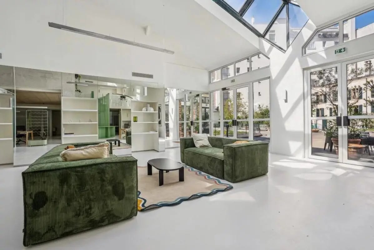 Office in Paris for sale Building Photo- Image 1 of 13