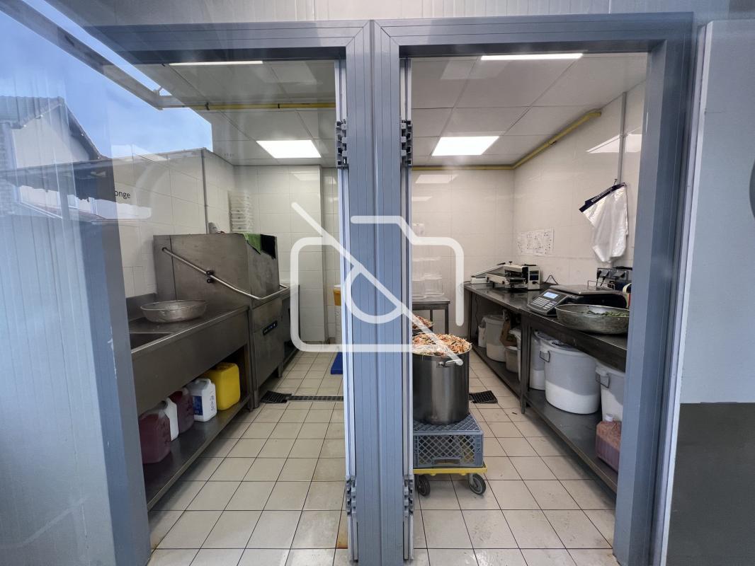 Industrial in Champigny-sur-Marne for sale Building Photo- Image 1 of 11