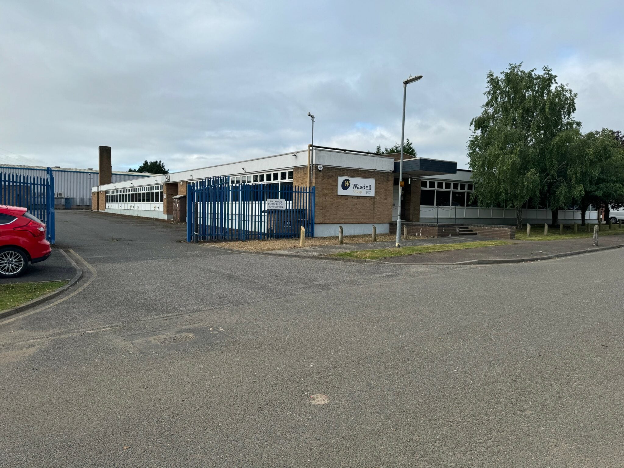 12-14 Edmonds Close, Wellingborough to rent Building Photo- Image 1 of 1