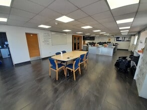 Coldhams Road, Cambridge to rent Interior Photo- Image 2 of 6