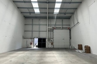 Fishponds Rd, Wokingham to rent Interior Photo- Image 2 of 6