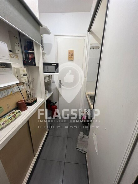 Retail in Paris to rent - Building Photo - Image 3 of 7