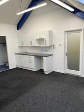 22a Griffin Rd, Clevedon to rent Interior Photo- Image 2 of 2