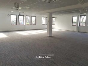 Office in Vénissieux to rent Interior Photo- Image 2 of 5