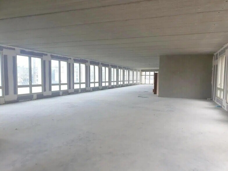 Office in Versailles to rent - Interior Photo - Image 3 of 12