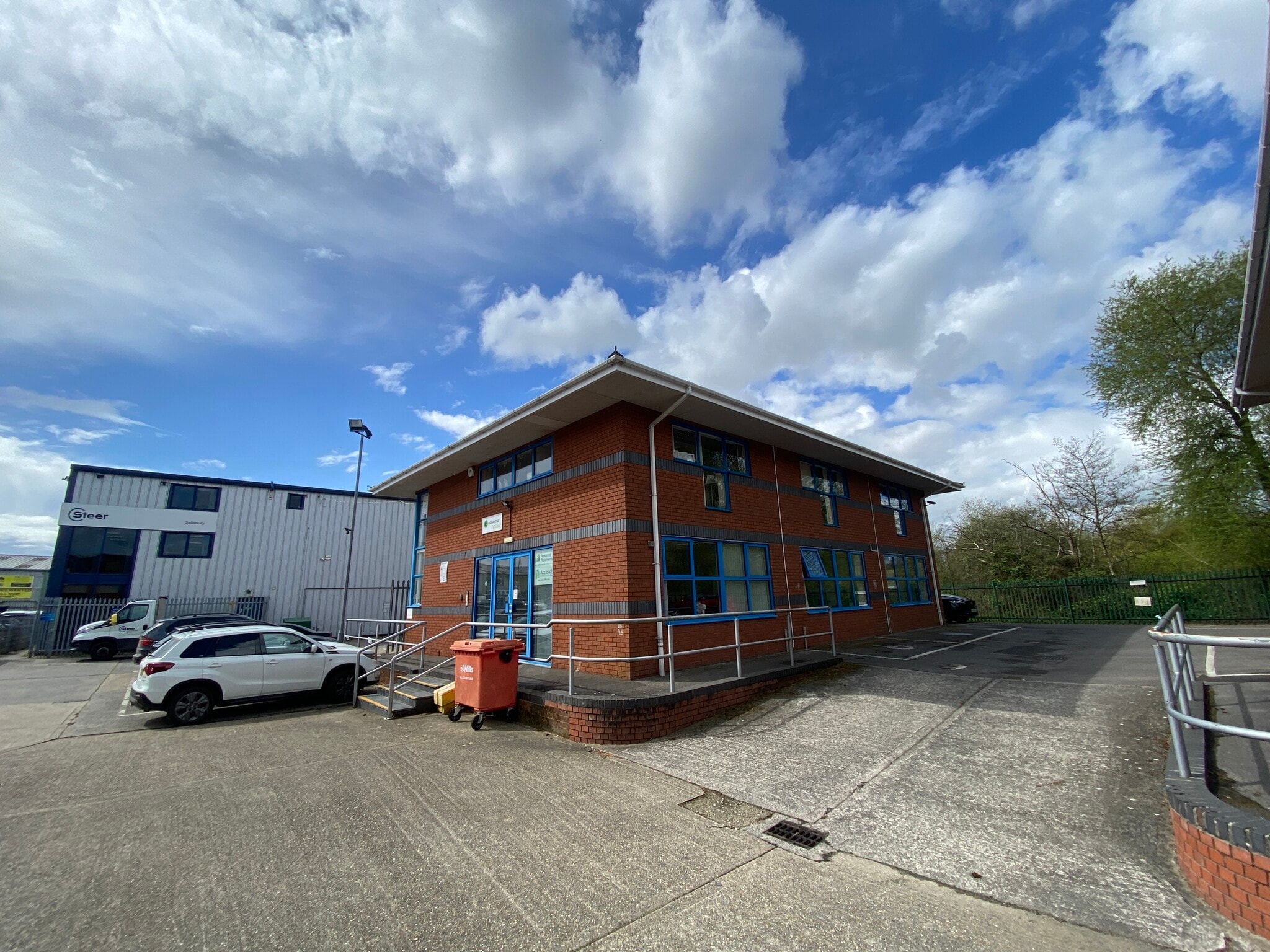 Cherry Orchard Ln, Salisbury to rent Building Photo- Image 1 of 4