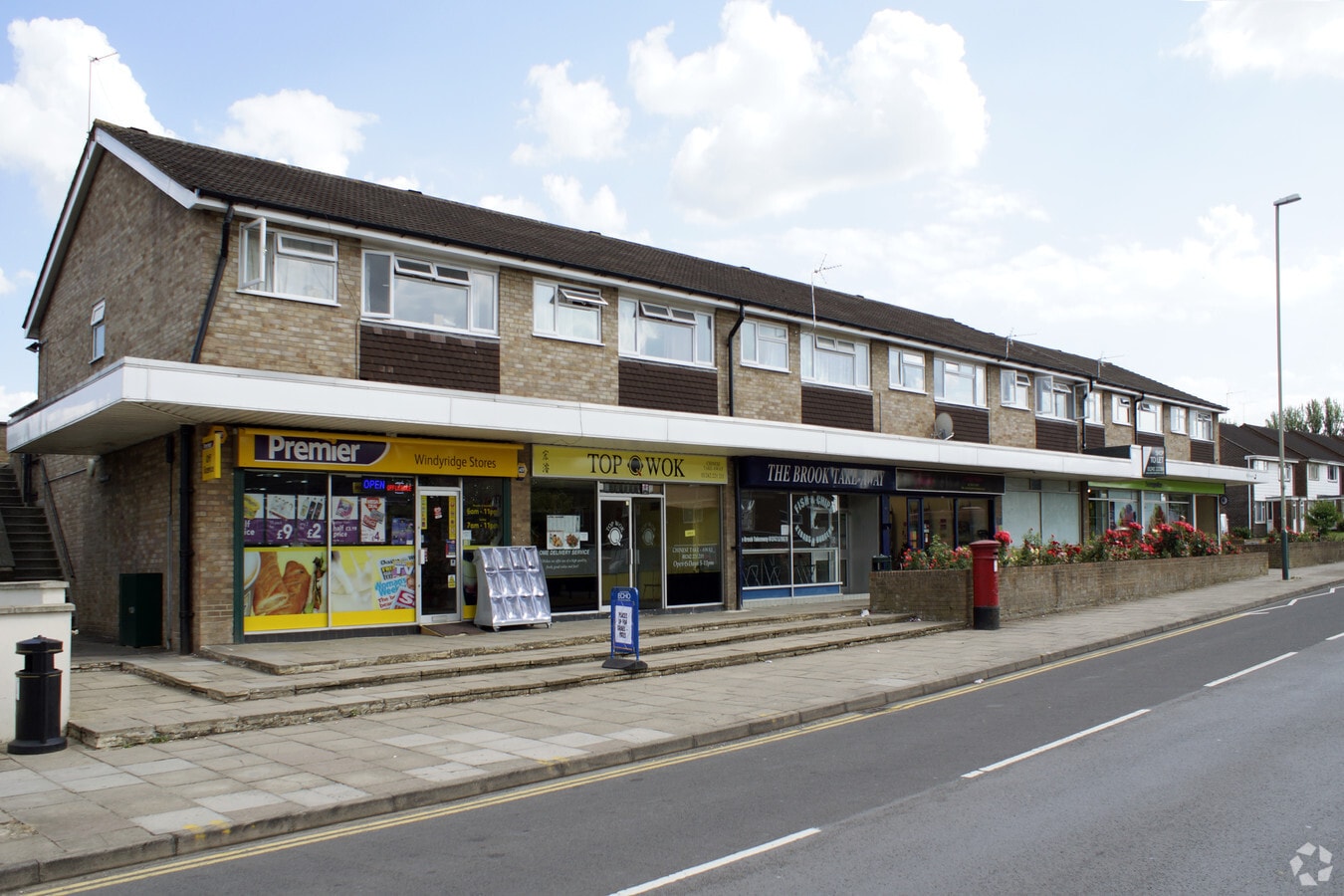 Windyridge Rd, Cheltenham GL50 4RA Wymans Brook Shopping Centre