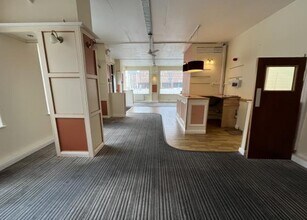 The Docks, Gloucester to rent Interior Photo- Image 2 of 4