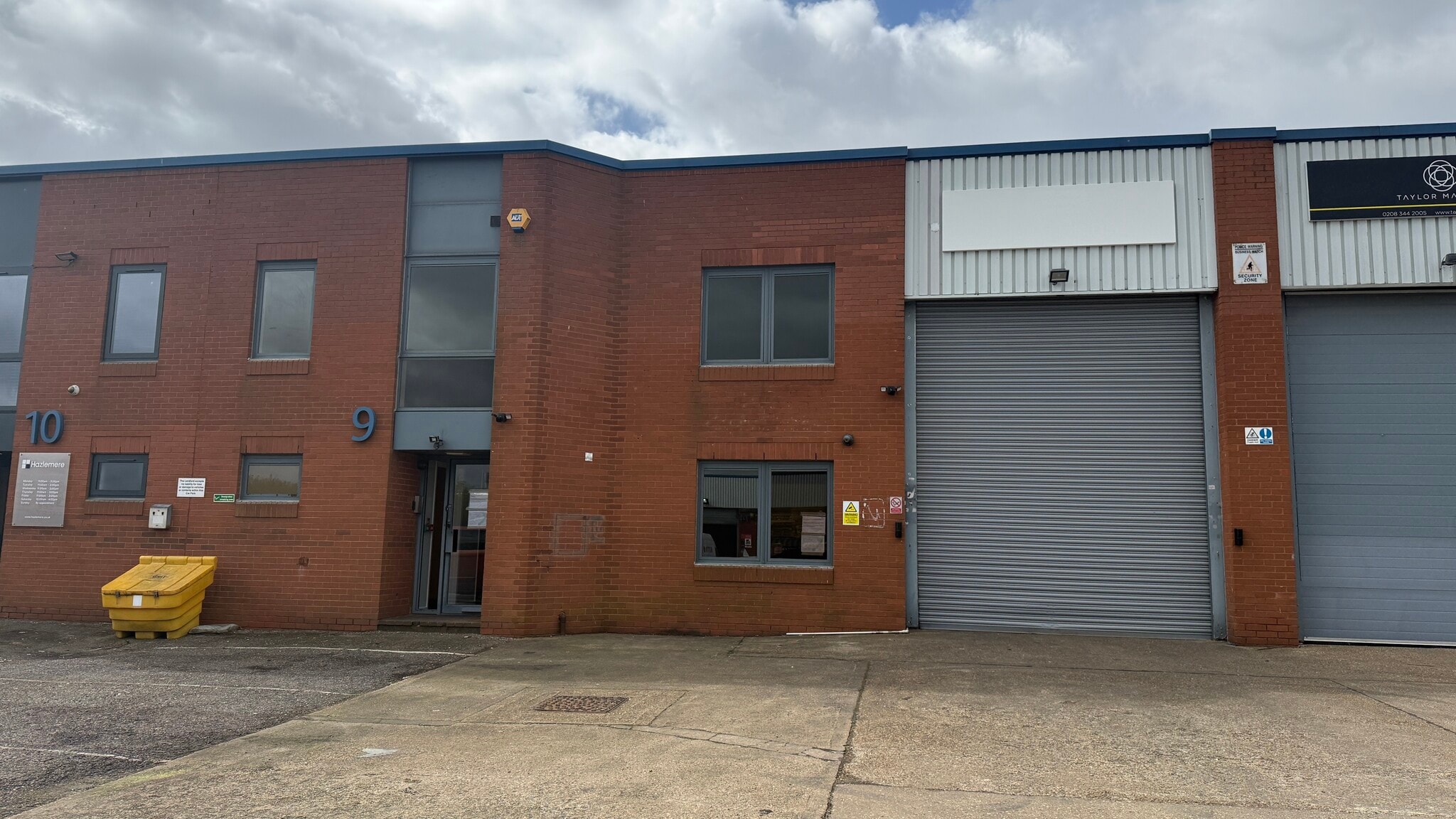 Amor Way, Letchworth Garden City to rent Building Photo- Image 1 of 6
