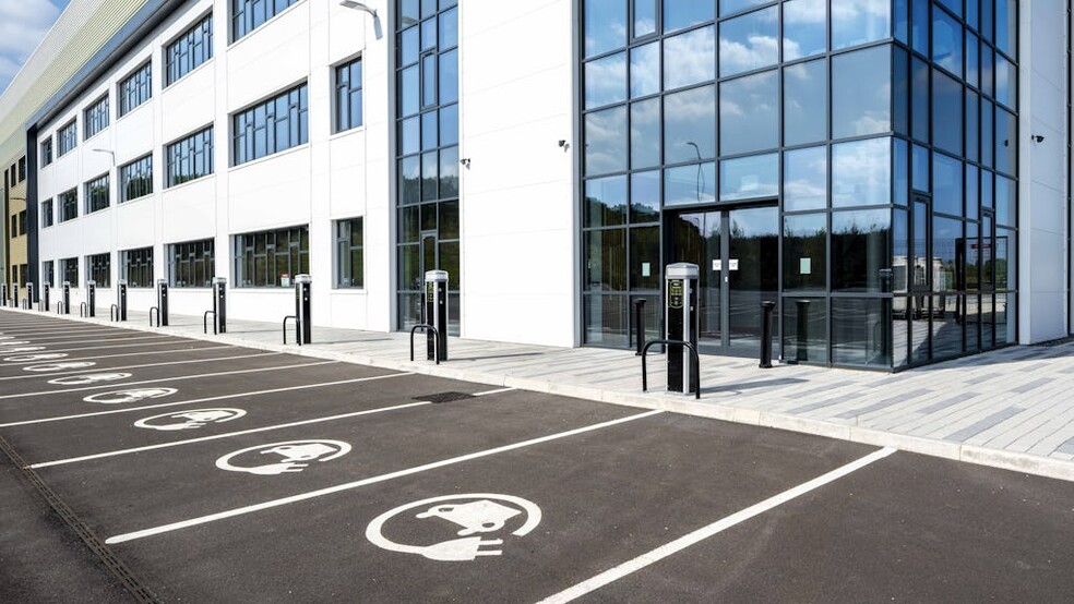 Chippenham Rd, Chippenham to rent - Building Photo - Image 3 of 6