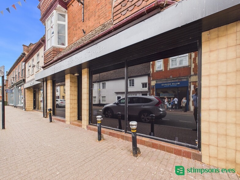 31 High St, Milton Keynes to rent - Building Photo - Image 2 of 5