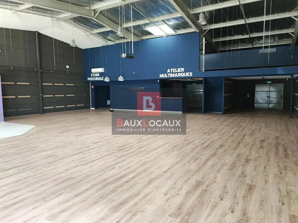 Location Commerce 317 m² - Photo 1