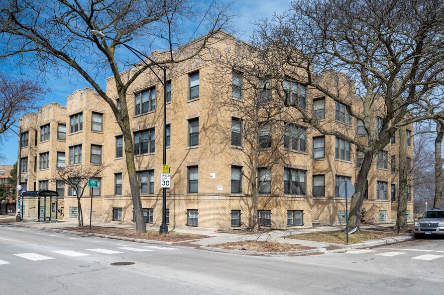 7763 S South Shore Dr, Chicago, IL for sale - Building Photo - Image 1 of 1