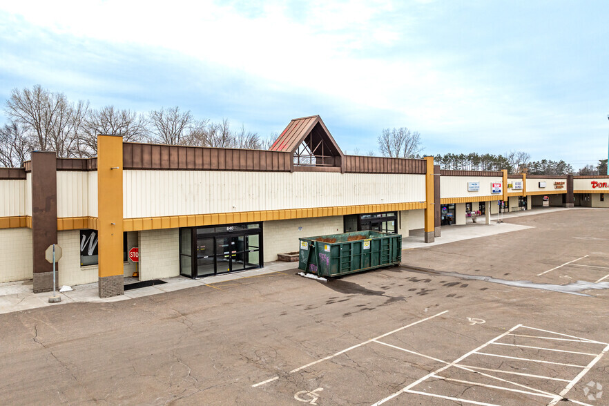 804-840 S Lake St, Forest Lake, MN for sale - Primary Photo - Image 1 of 1