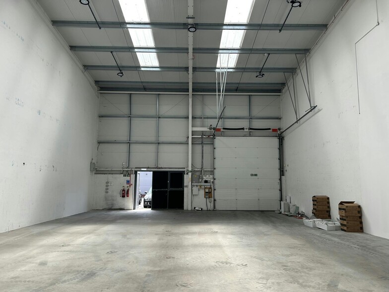 Fishponds Rd, Wokingham to rent - Building Photo - Image 3 of 11