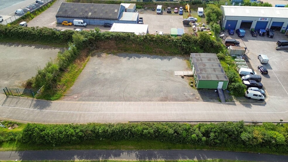Priory Park, Milford Haven to rent - Other - Image 1 of 3