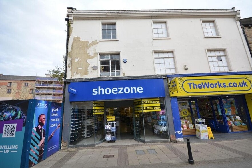 13 Newgate St, Bishop Auckland to rent - Building Photo - Image 3 of 17