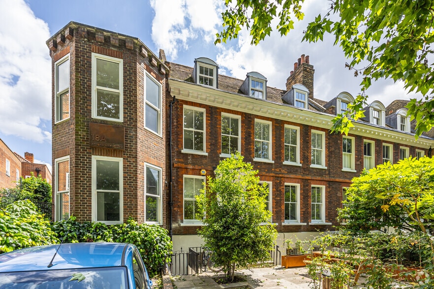 18 Victoria Park Sq, London to rent - Building Photo - Image 3 of 9
