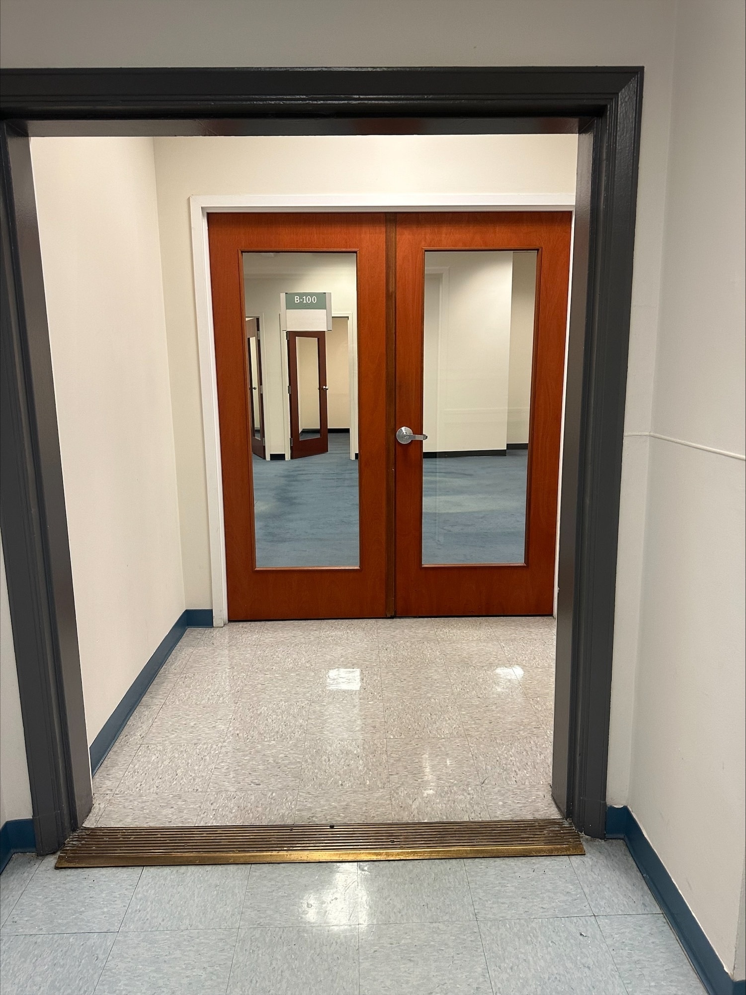 1100 H St NW, Washington, DC to rent Interior Photo- Image 1 of 8