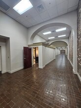 171 Town Center Dr, Anniston, AL for rent Interior Photo- Image 1 of 7