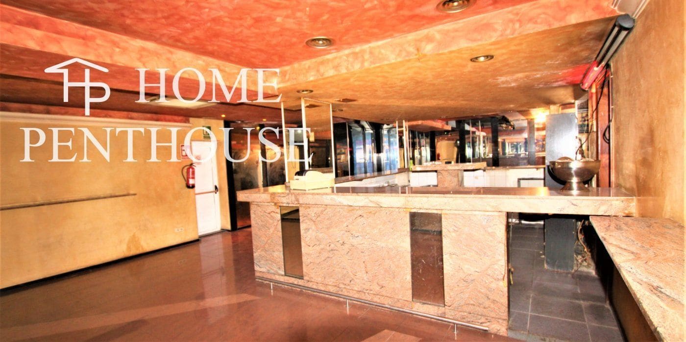 Cunit, TAR 43881 - - - Interior Photo - Image 1 of 4