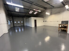 Chestnut Crescent, Bassingham to rent Interior Photo- Image 1 of 4