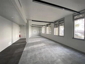 Office in Charenton-le-Pont to rent Interior Photo- Image 1 of 5
