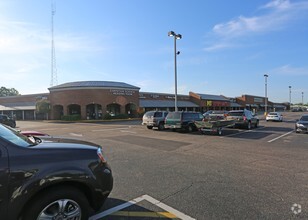 1605-1663 Perry Hill Rd, Montgomery, AL for rent Building Photo- Image 1 of 5