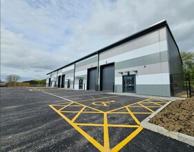 7 Thornton Road Industrial Estate, Pickering to rent Building Photo- Image 2 of 6