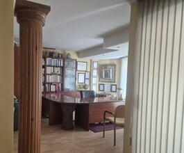 Retail in Manresa, Barcelona to rent Interior Photo- Image 2 of 4