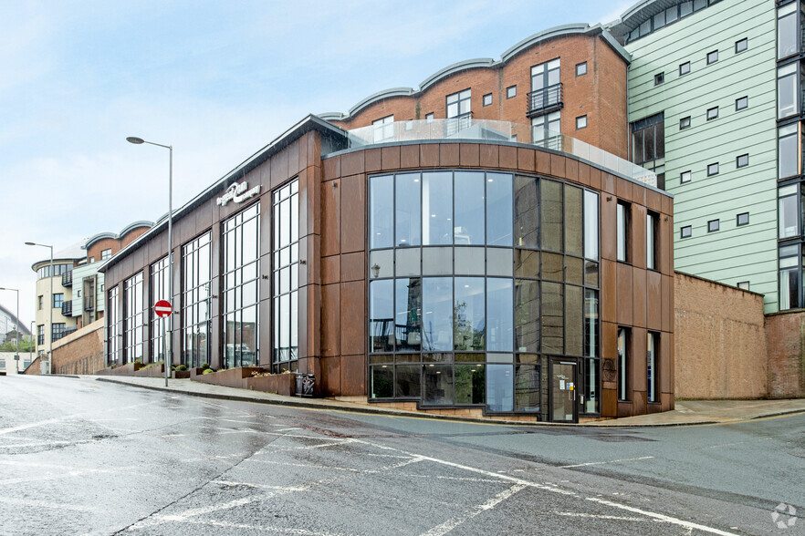 Bottle Bank, Gateshead for sale - Primary Photo - Image 1 of 1