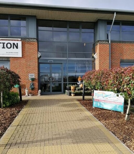 Monks Brk, Newport for sale - Building Photo - Image 3 of 7