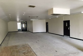 32 Market Pl, Penzance to rent Interior Photo- Image 1 of 2