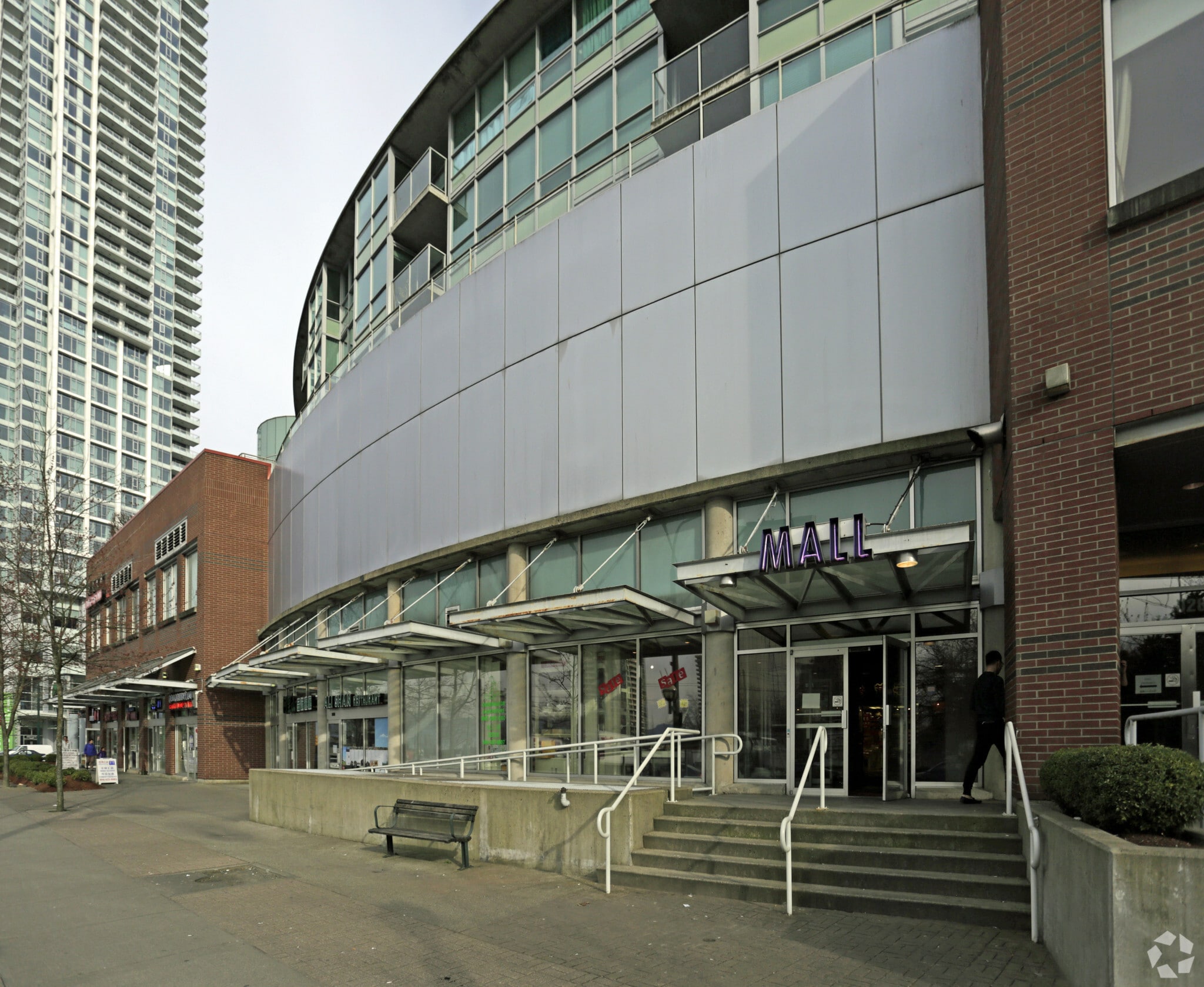 4500 Kingsway, Burnaby V5H 2A9 Crystal Mall