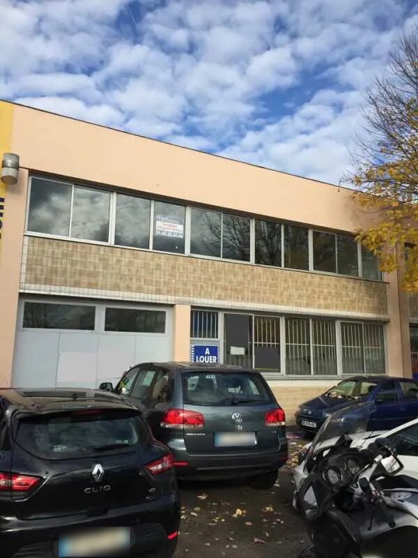 Light Industrial in Torcy to rent Building Photo- Image 1 of 5