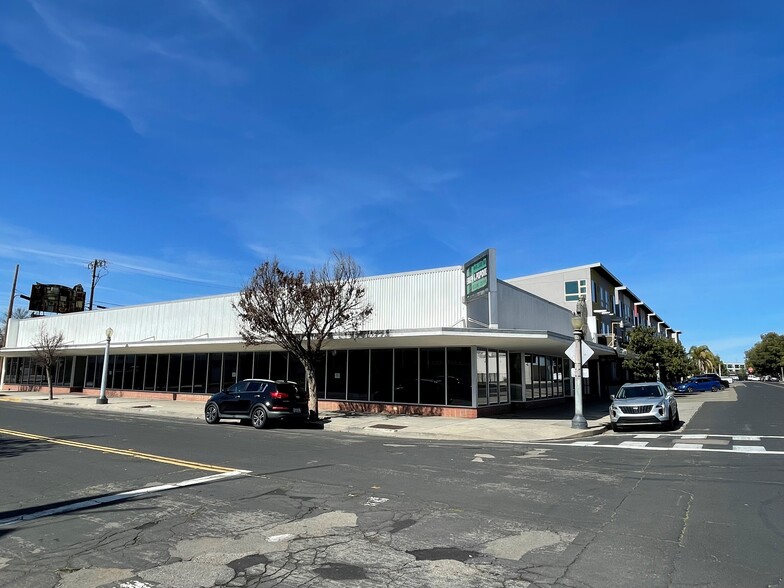 1703-1711 Fulton St, Fresno, CA for rent - Building Photo - Image 1 of 11