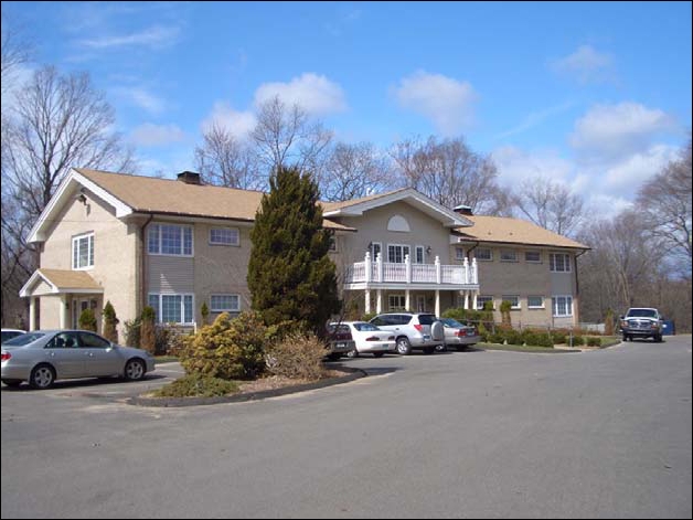 100 Broadway, North Haven, CT for rent - Building Photo - Image 2 of 2