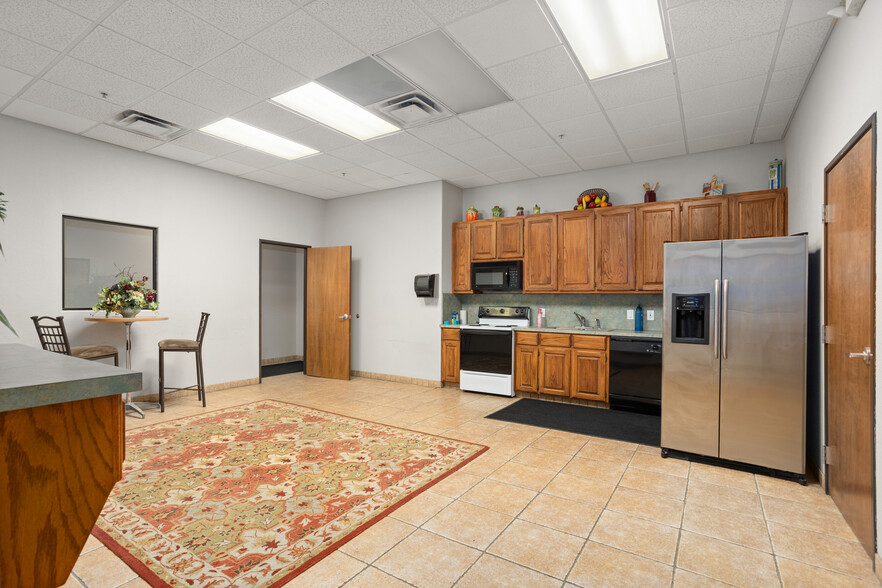 3024 Wichita Ct, Fort Worth, TX for rent - Building Photo - Image 3 of 14