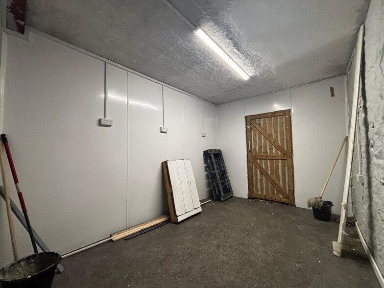 26 Waterloo St, Weston Super Mare to rent - Building Photo - Image 3 of 8
