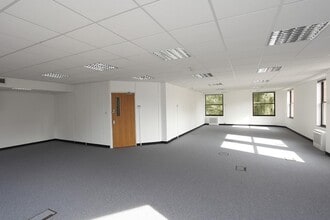 2 Station Rd, Swindon for sale Interior Photo- Image 2 of 3